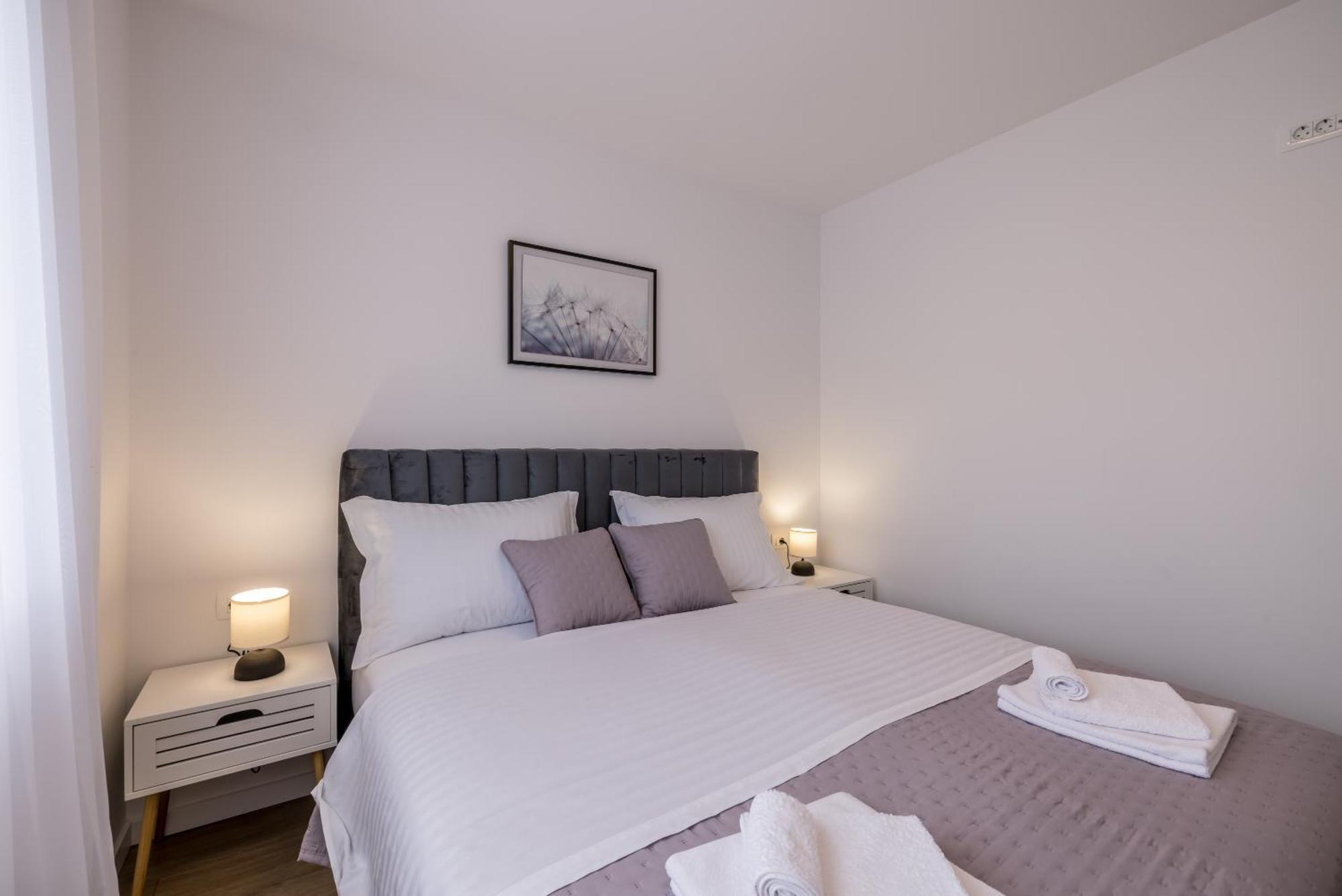 Adriatic Nest, Cozy And Modern Two Bedroom Apartment Каштела Экстерьер фото